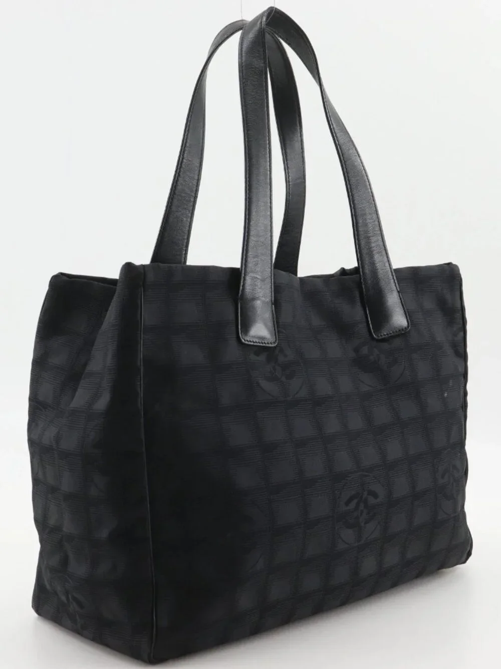 CHANEL New Travel Line Tote MM Tote Bag A15991 black Nylon canvas Women - Picture 3 of 16
